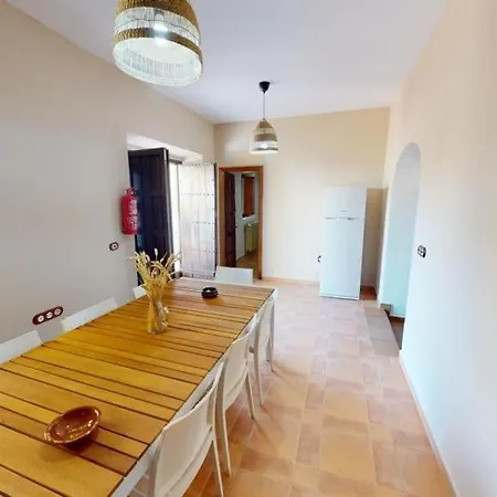 Casa Con Encanto, Gran Capacidad Alojamiento-24 Personas Holiday home Dona Rama